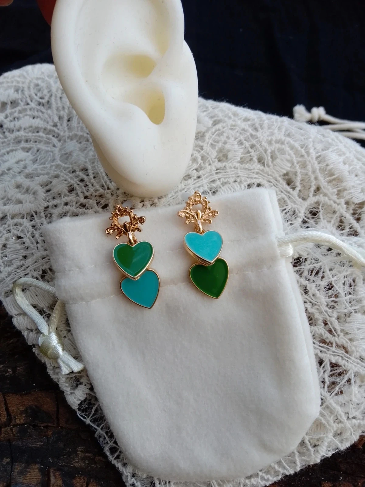 Boucles d'oreilles coeurs verts – photo 2